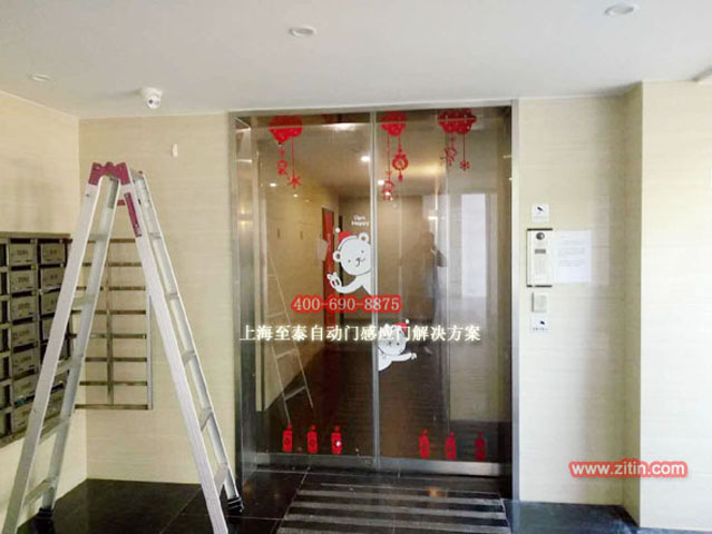小区电动玻璃感应门